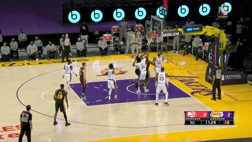 【NBA集錦】拿下開門紅！詹姆斯抬頭望月瓊斯心領(lǐng)神會(huì)空接暴扣