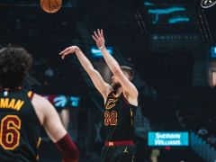 NBA常规赛：半场战罢，骑士59-57领先猛龙2分