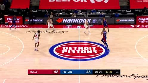 【NBA集錦】搶斷+暴扣！楊雷霆突擊上演鬼影驚天浪濤殺