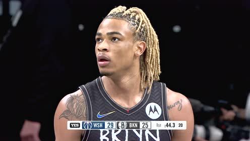 【NBA集锦】克拉克斯顿扣完篮过于兴奋 冲着对手咆哮被一掌推开有点尴尬