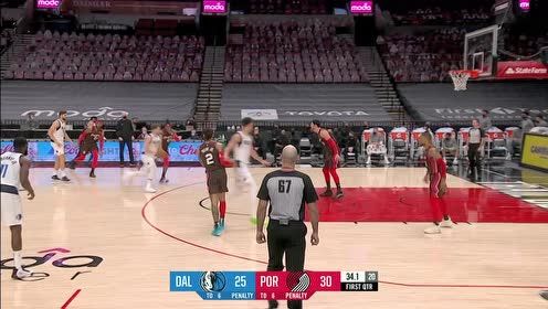 【NBA集錦】是時候聽聽響了！胖奇奇空接妙傳鮑威爾雙手暴扣