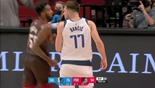 【NBA集錦】今天的我你高攀不起！東契奇三分出手彈無虛發(fā)