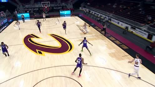 【NBA集锦】土耳其小将奥斯曼大显身手 长驱直入挥臂上篮