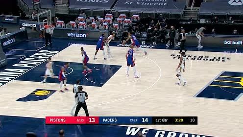 【NBA集锦】布罗格登一马当先纵横上篮 小史密斯勒马反击还以颜色
