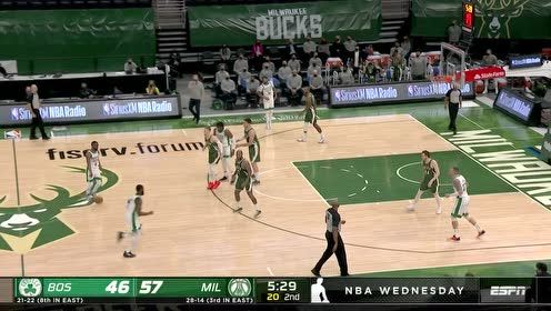 【NBA集锦】米德尔顿手感爆表连续中投 沃克撤步三分开镜强势还击