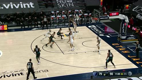 【NBA集锦】这饼喂得太舒服 英格尔斯击地妙传戈贝尔双手暴扣