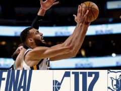 NBA常规赛：爵士以117-114战胜灰熊，米切尔联手戈贝尔合砍60分