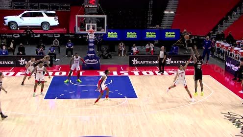【NBA集錦】熟悉的操作！登哥后撤步三分打成3+1！