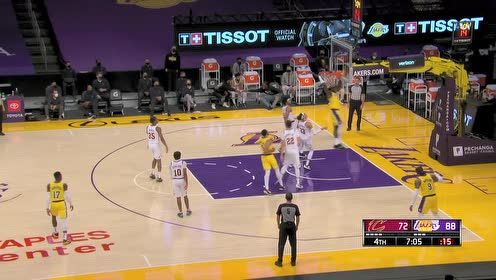 【NBA集锦】库兹马化身嫁衣 哈雷尔空切接球双手暴扣