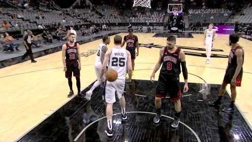 【NBA集錦】中距離大師級(jí)別表演 德羅贊轉(zhuǎn)身打板一氣呵成