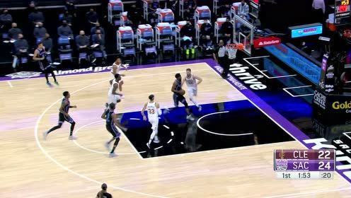 【NBA集锦】赖特抢断反击 妙传戴维斯上篮得手