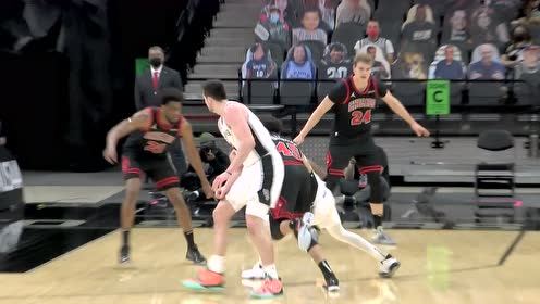 【NBA集錦】無視防守干拔中投 穆雷急停甩狙迎射賽迪斯楊