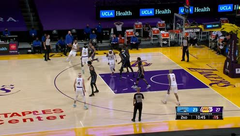 【NBA集錦】未來可期 塔克單騎闖關(guān)低手滑翔上籃