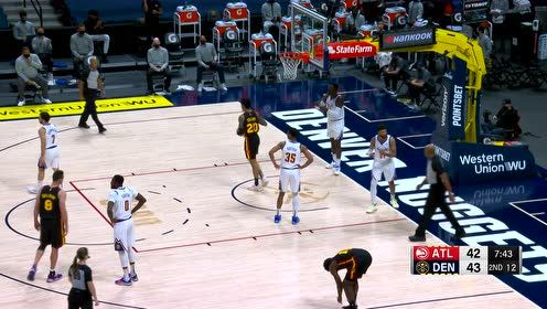 【NBA集锦】特雷杨连线科林斯 硬顶防守把球放进