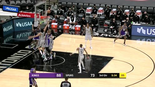 【NBA集錦】雪上加霜！希爾德漂移三分涮網而入擴大分差