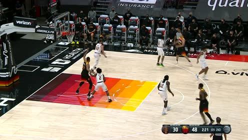 【NBA集锦】普林斯眼观六路长传制导 韦德旱地拔葱暴扣反击