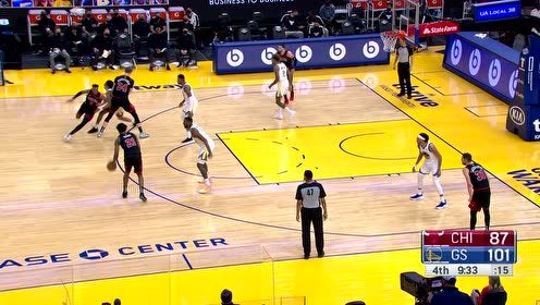 【NBA集锦】不再年轻也能发挥余热 赛迪斯-杨顺下完成单臂劈扣