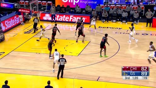 【NBA集锦】有绝对把握才会出手 格林三分命中不负众望