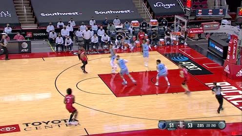 【NBA集锦】伤害极大侮辱性极强 沃尔空中抓帽生擒对手