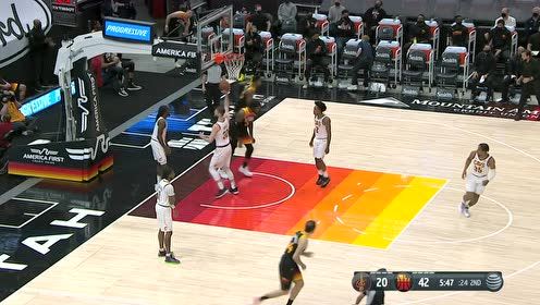 【NBA集锦】击穿骑士防线 米切尔加速突破闪电回传助飞费沃斯