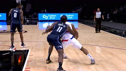 【NBA集锦】力拔山兮气盖世 莱昂纳德举火烧天单臂炸筐