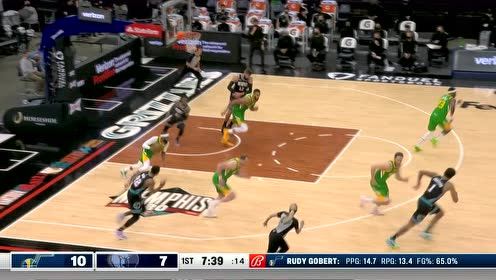 【NBA集锦】气吞万里如虎!戈贝尔垂直起飞空接血扣