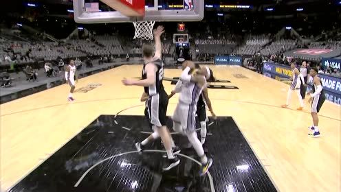 【NBA集錦】?jī)?nèi)線翻江倒海 霍姆斯自投自搶雙手炸筐