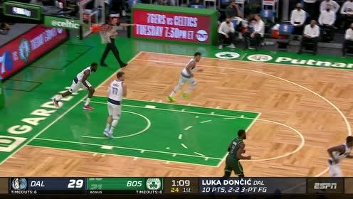 【NBA集錦】東契奇后撤步三分一箭穿心 普理查德以牙還牙完成回應(yīng)
