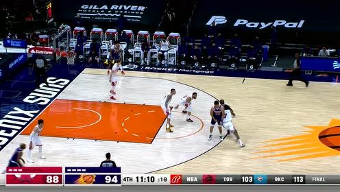 【NBA集锦】这是什么神仙操作 瓦伦丁后仰倒地抛投仍命中