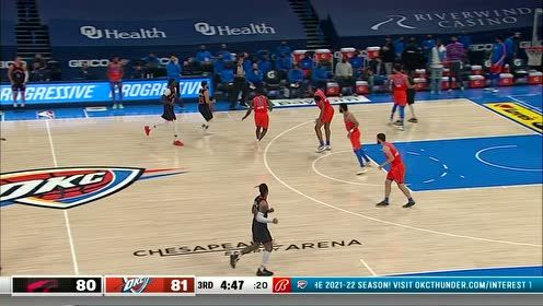 【NBA集錦】什么叫做心理素質(zhì) 羅比瞞天過海助飛布朗雙臂暴扣炸筐
