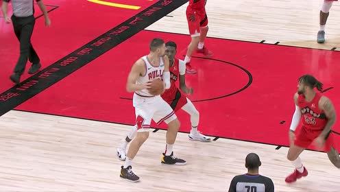 【2021年04月09日 公牛vs猛龙集锦】武切维奇篮下佯攻 赛迪斯-杨顺下打成2+1