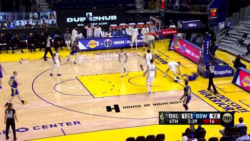 【2021年04月28日 独行侠vs勇士集锦】千万别让接到球 博班接球转身站扣无比轻松