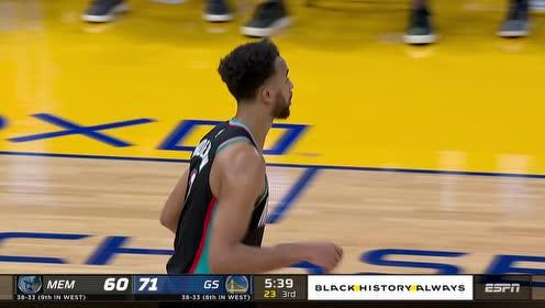 【2021年05月17日 灰熊vs勇士集锦】身体素质太劲爆 莫兰特一飞冲天滑翔炸筐