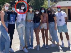 科比18歲女兒畢業(yè)旅行！個(gè)頭比男同學(xué)高，閨蜜全是美女，太幸福