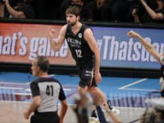 NBA季后賽 ：半場結(jié)束，籃網(wǎng)71-47凱爾特人，喬-哈里斯三分8投6中