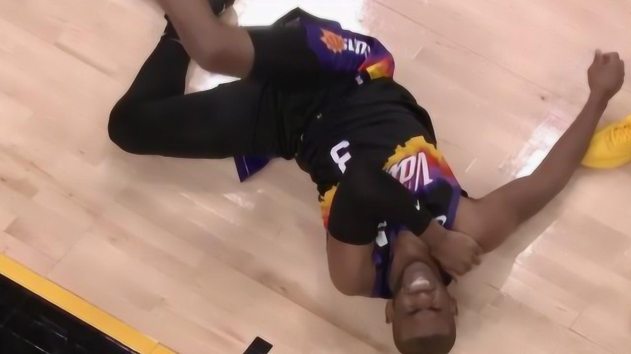 【2021年06月03日 独行侠vs快船集锦】保罗浓眉恩比德全倒下！季后赛伤病潮坑苦多队 东契奇疼到撇嘴
