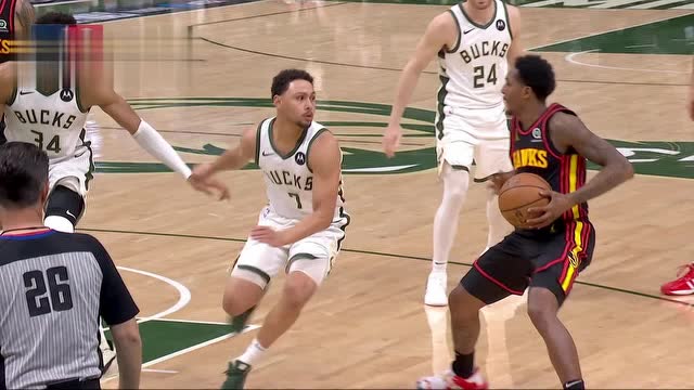 【2021年06月26日 老鹰vs雄鹿集锦】小伙子你还是太年轻 路威晃飞福布斯造成犯规邪魅一笑