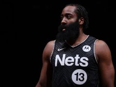 给力！大胡子半场得到15分4篮板3助攻2盖帽