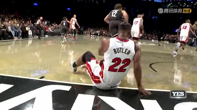 【2021年10月28日 热火vs篮网集锦】这个男人真的太硬了!巴特勒连续冲击篮下连拿4分