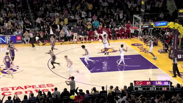 【2021年10月30日 骑士vs湖人集锦】完完全全的大空位 安东尼精准三分轰炸篮筐