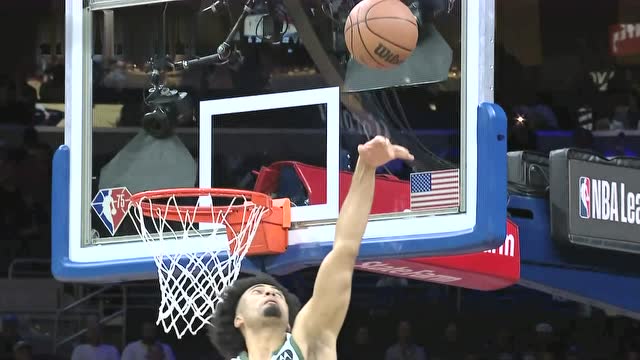 【2021年11月10日 雄鹿vs76人集锦】身体素质是没的说 马克西无视防守超强滞空轻取两分