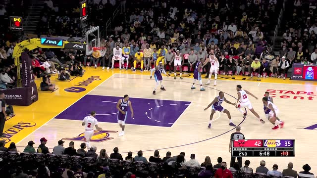 【2021年11月16日 公牛vs湖人集錦】寶刀不老 霍華德籃下遮天大帽