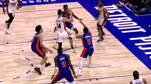 【2021年11月24日 熱火vs活塞集錦】希羅突破到籃下突然傳球 巴特勒跟進接球打成2+1