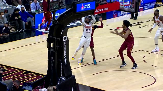 【2021年11月25日 太阳vs骑士集锦】就是这么强势 克劳德失衡上篮完成2+1