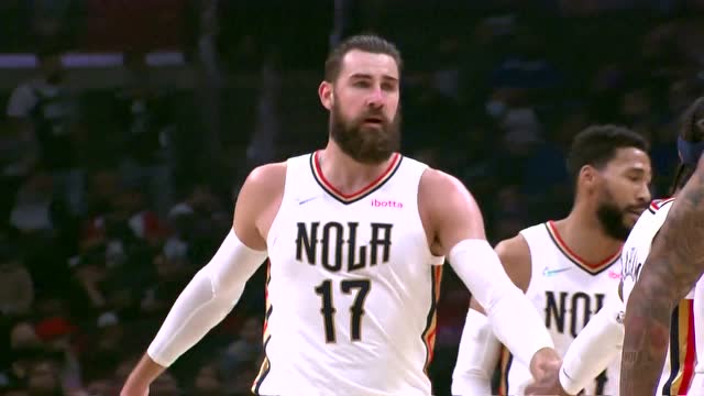 【2021年11月30日 鹈鹕vs快船集锦】篮下翻江倒海 瓦兰飞身补扣势大力沉