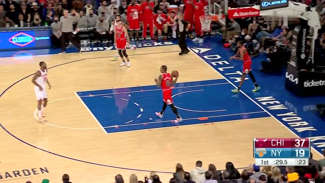 【2021年12月03日 公牛vs尼克斯集锦】就是这么飘逸 罗斯突破篮下轻松上篮