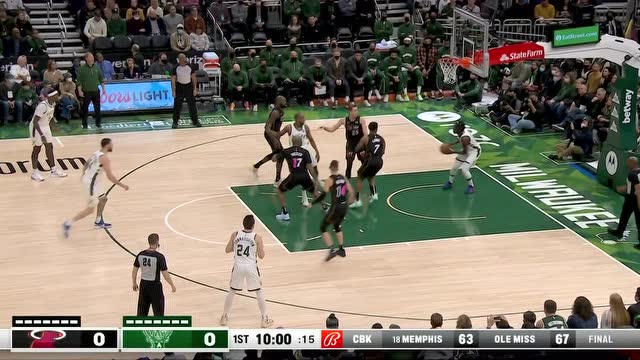 【2021年12月05日 热火vs雄鹿集锦】米德尔顿灵性击地仙人指路 助篮下霍乐迪轻松吃饼