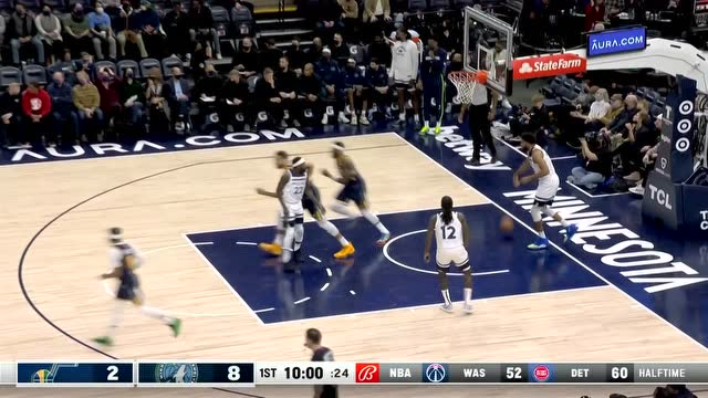 【2021年12月09日 爵士vs森林狼集锦】这是什么神仙操作 米切尔空中折叠压哨三分命中