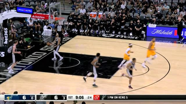 【2021年12月28日 爵士vs马刺集锦】手感细腻!康利顶着防守上篮打进