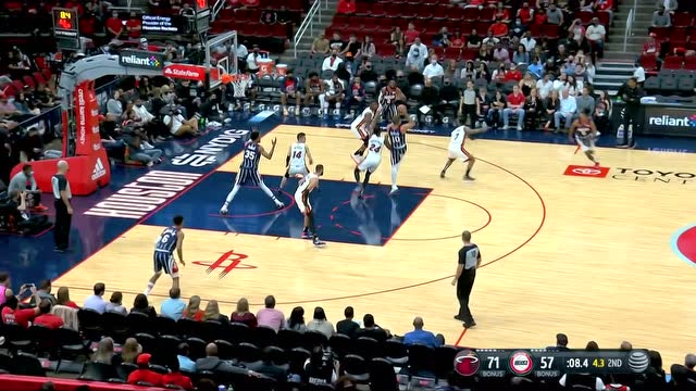 【2022年01月01日 热火vs火箭集锦】神仙打架!格林巴特勒争分夺秒极限对飙三分雨下